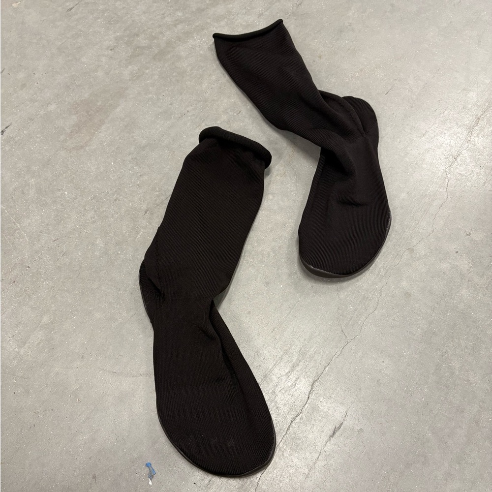 Yeezy pods